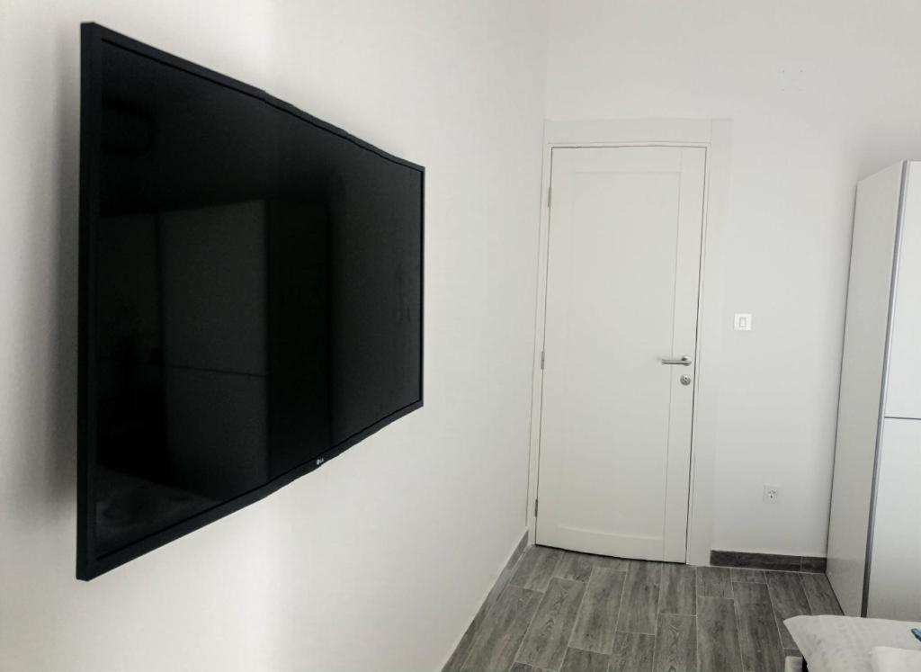 Apartmani Cupara ティヴァト エクステリア 写真